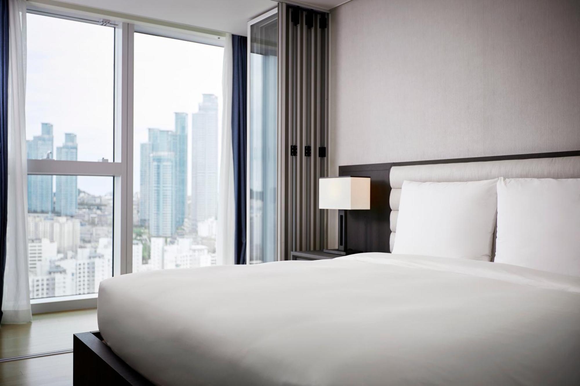 New Cz Lct Hotel Busan