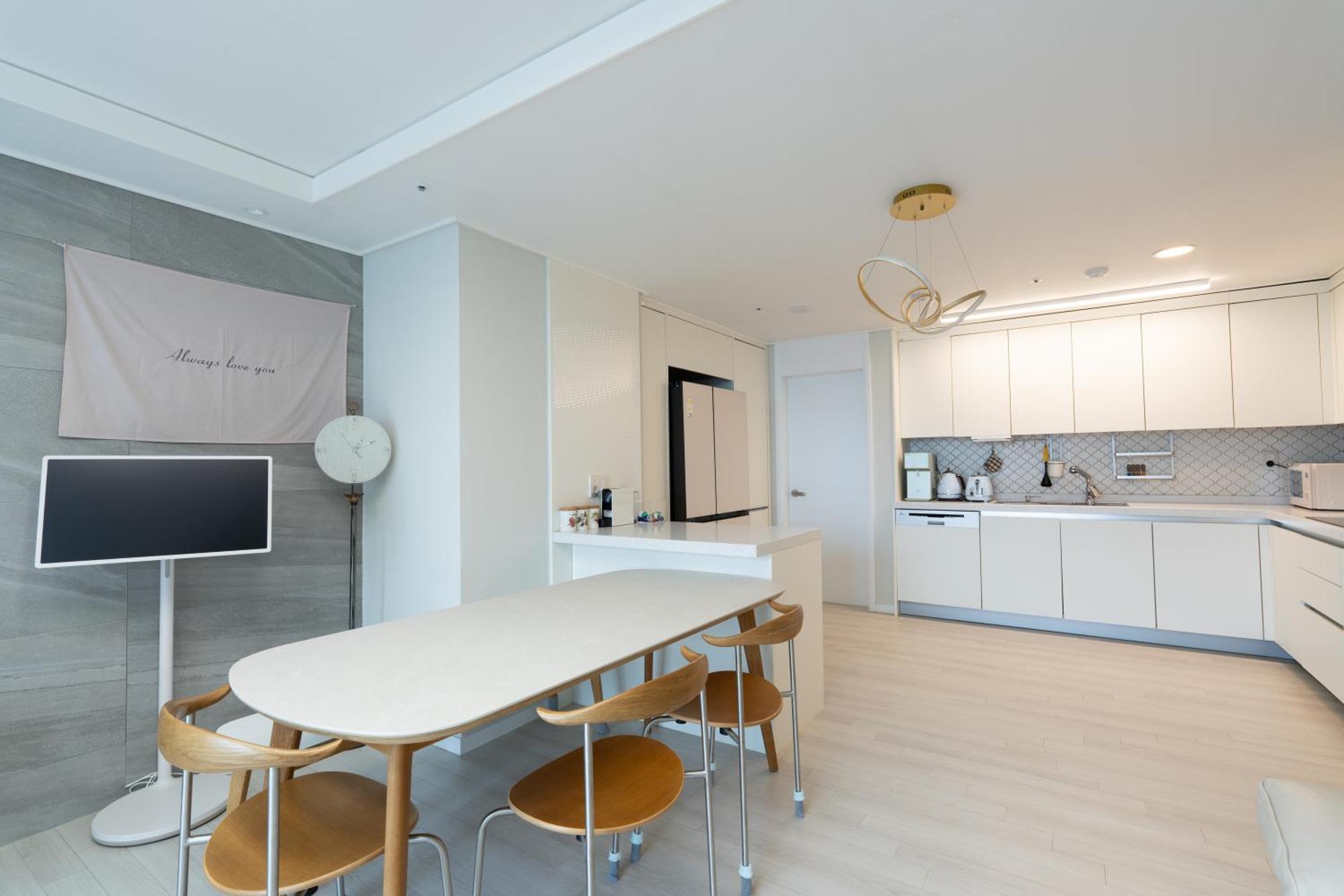 New 34py 3min To Haeundae Lg Stanbyme & Styler Netflix & Sky Capsule Bed & Breakfast Busan