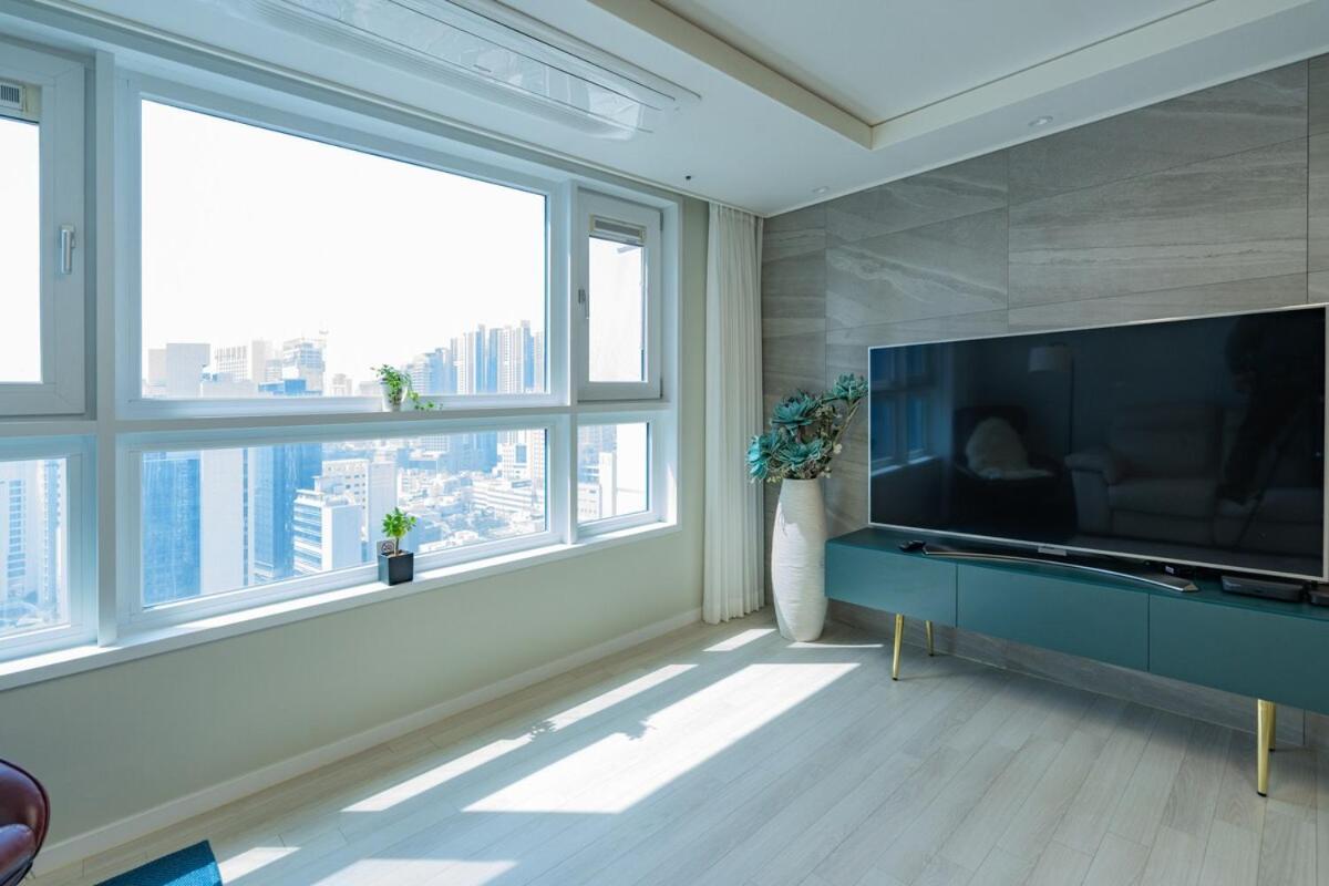 New 34py 3min To Haeundae Lg Stanbyme & Styler Netflix & Sky Capsule