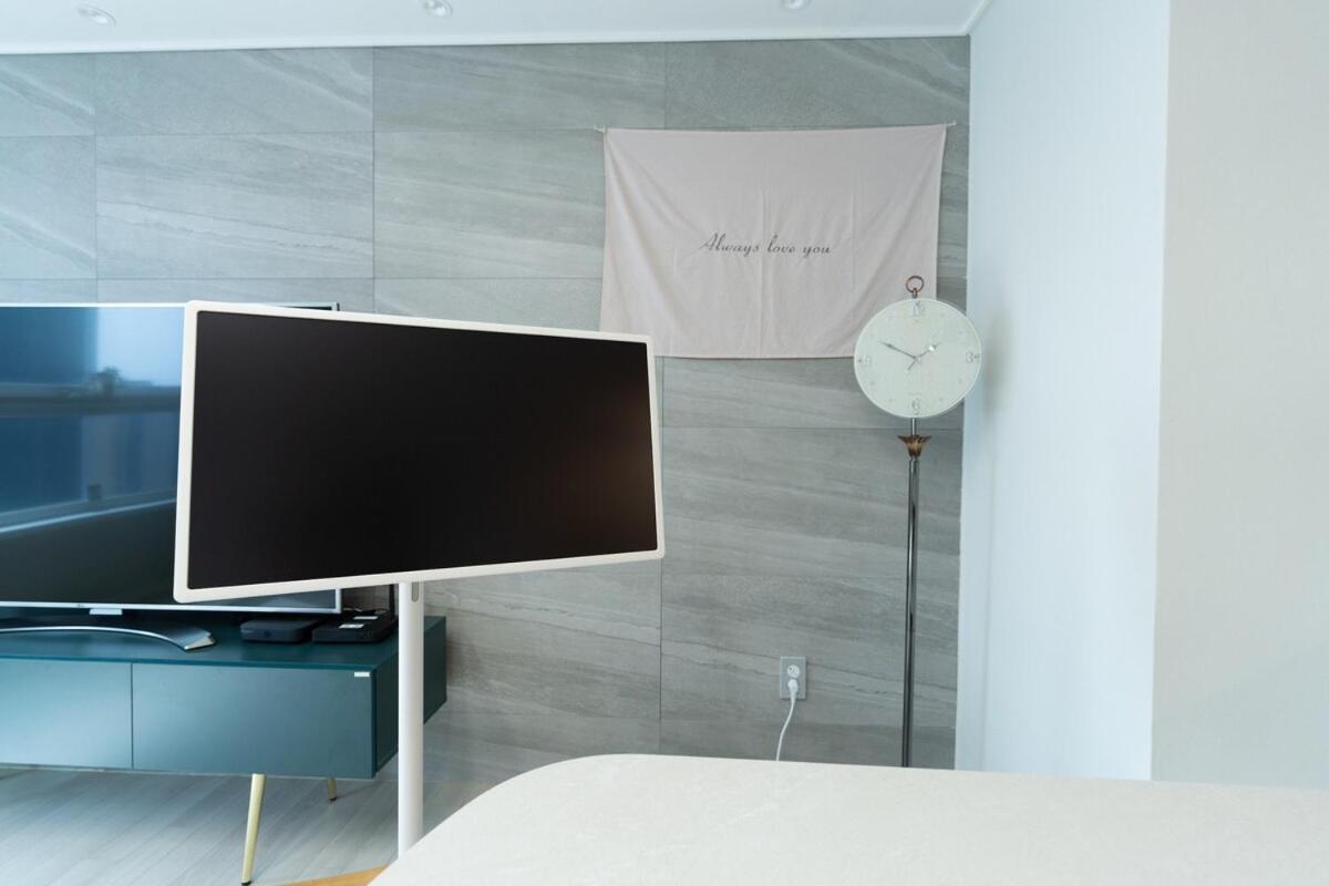 New 34py 3min To Haeundae Lg Stanbyme & Styler Netflix & Sky Capsule