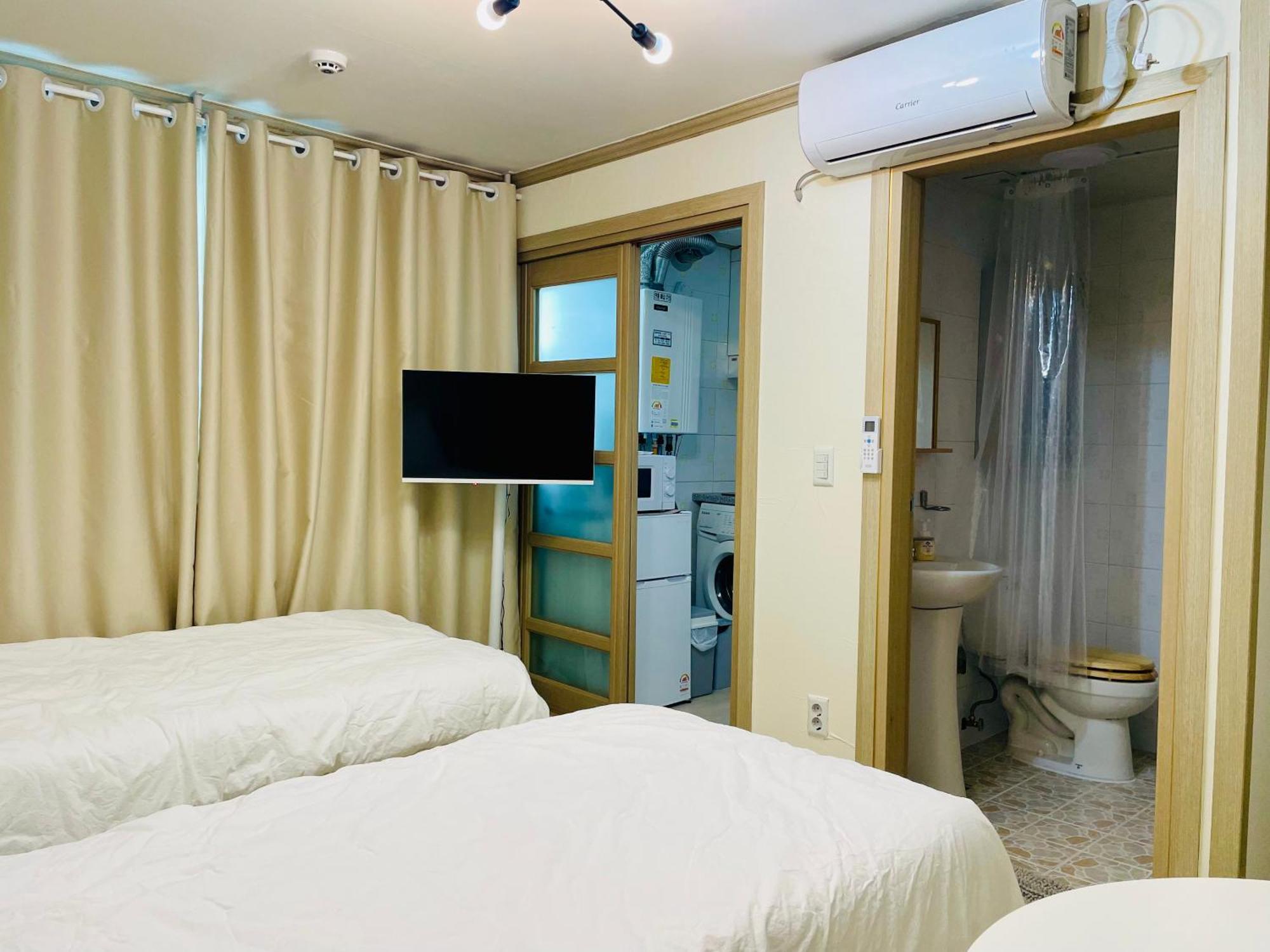 Everville, Gaegeum Everville 304 #stairs To 3rd Floor Guest house Busan
