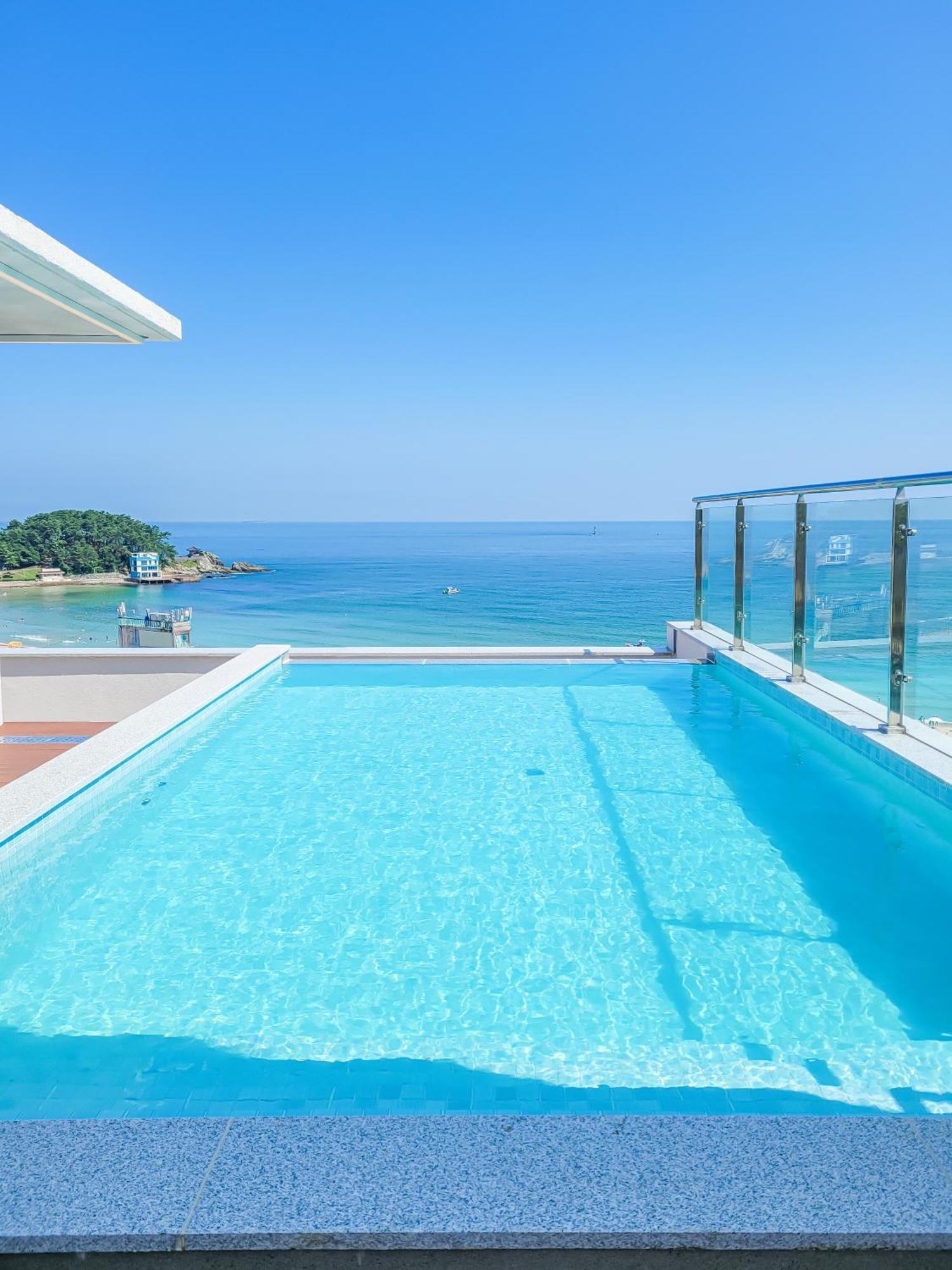 Paul Mare Pool Rumah percutian Busan