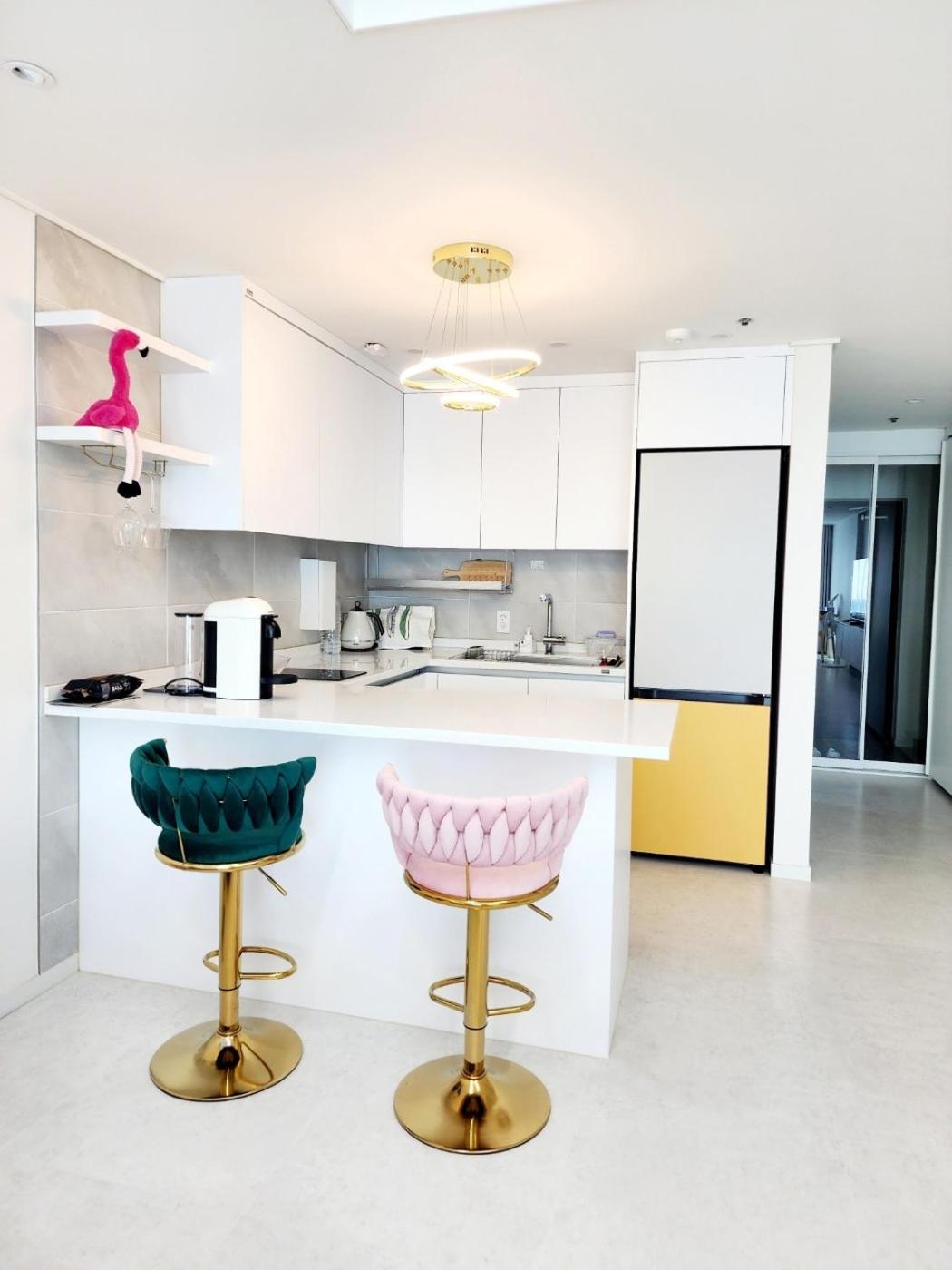 Modern Near Haeundae & Subway
