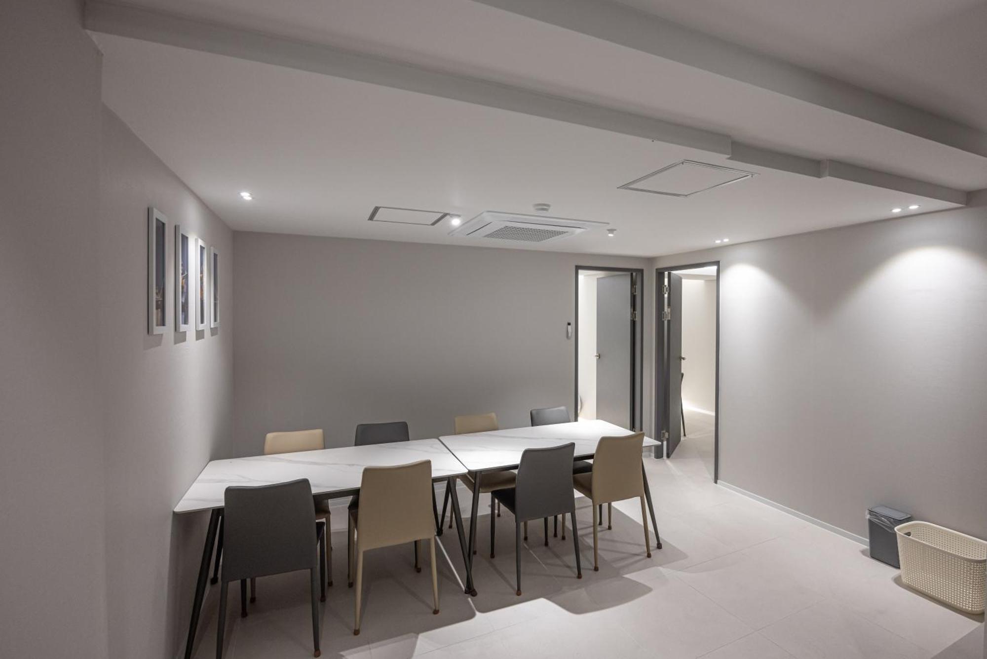 Apartment 2f 4bathrooms, 9beds, 7-16 Persons Team Busan