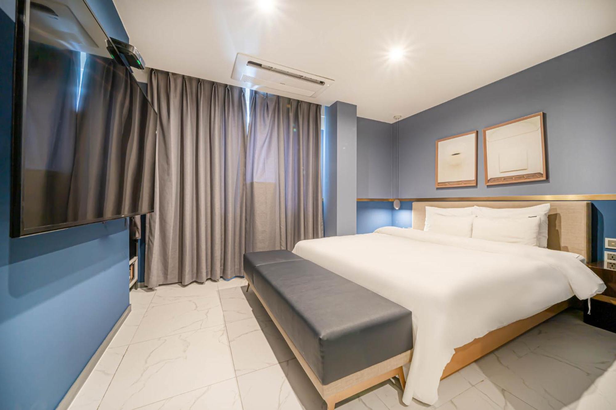 Brown Dot Busanjin Station Hotel