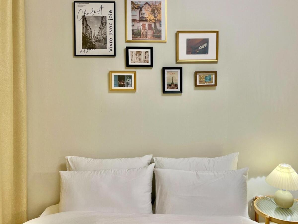 The Middle Apartment