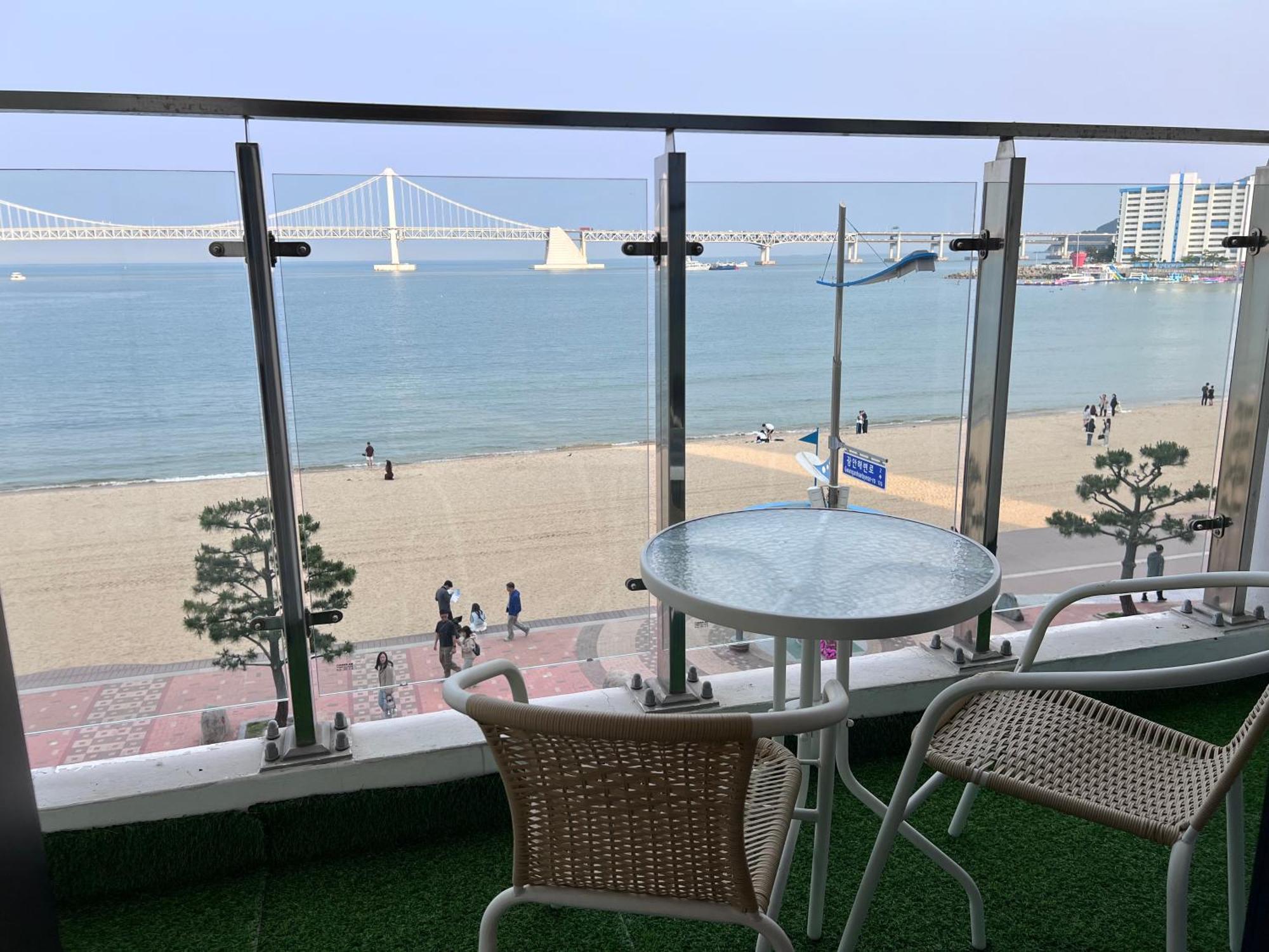 Bridgeview Haven * Busan