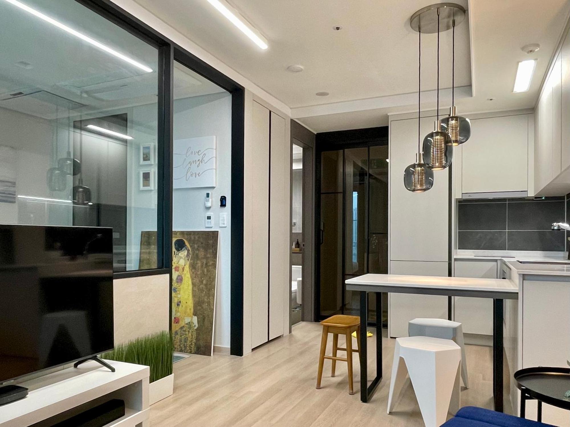 Ocean Front Apartment Busan