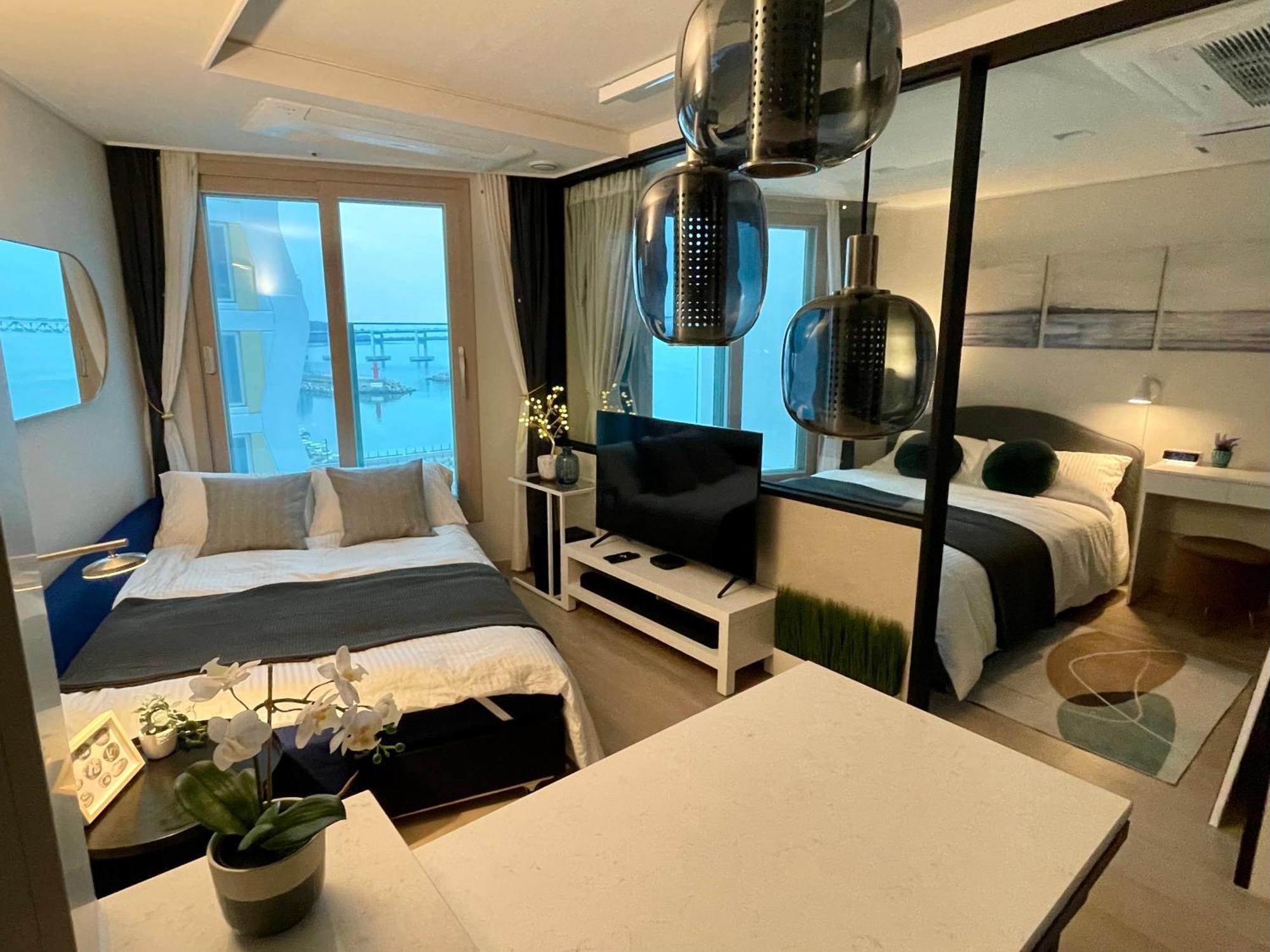 Apartment Ocean Front