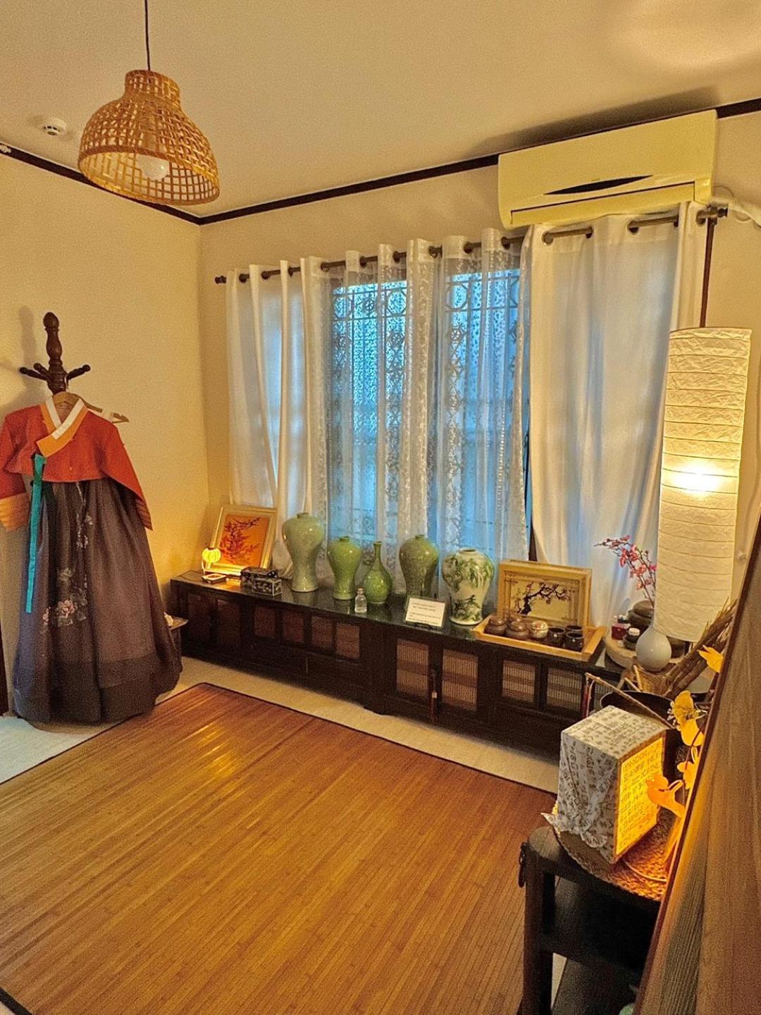 Cozy Granny's Busan