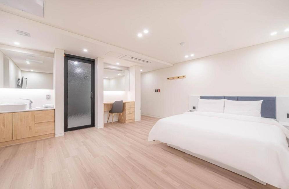 H Moment Yeonsan Hotel