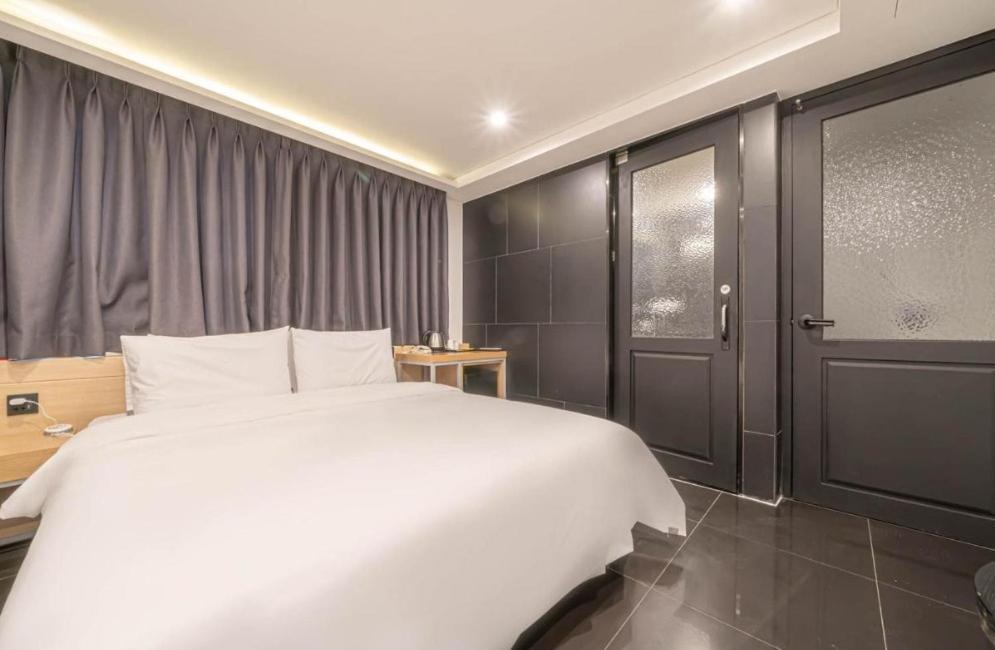 H Moment Yeonsan Hotel Busan