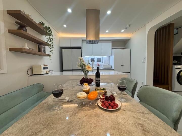 Holiday home Blue, Songdo