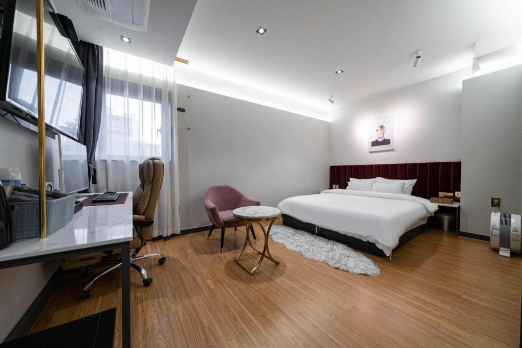 Motel Den Basta Bifc Busan