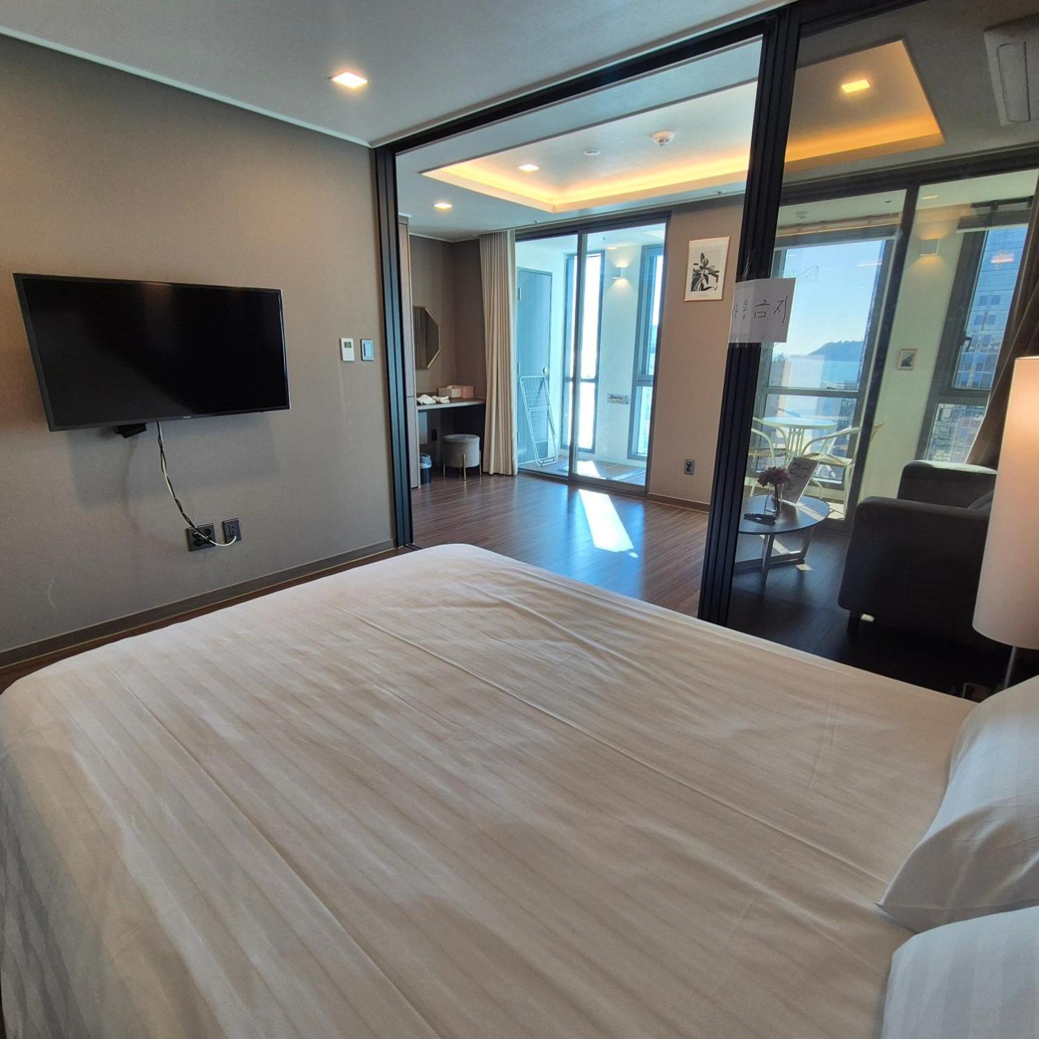 Elbon The * Busan