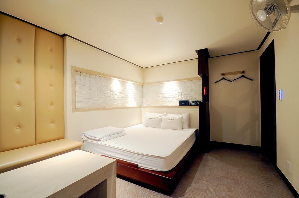 We Motel