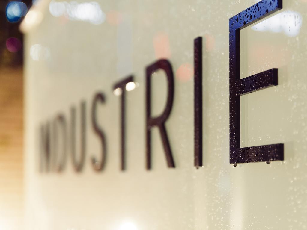 Industrie Business 3*