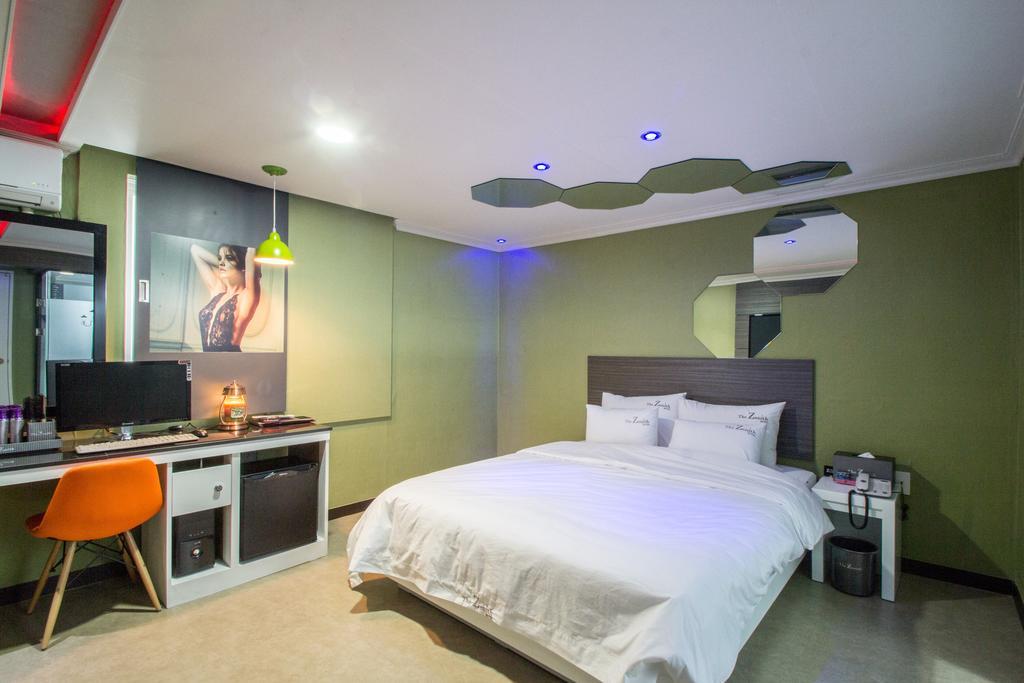 Hotel The Zenith