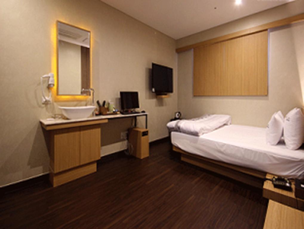 Hotel Nampo Comma