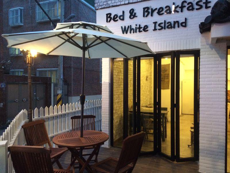 Hostel White Island Bed & Breakfast