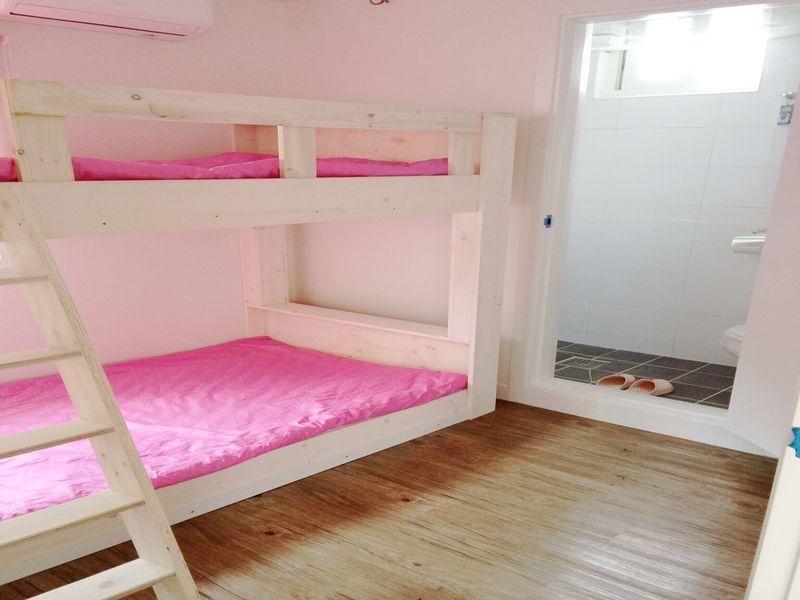 Hostel White Island Bed & Breakfast Busan