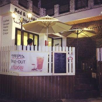 Hostel White Island Bed & Breakfast Busan