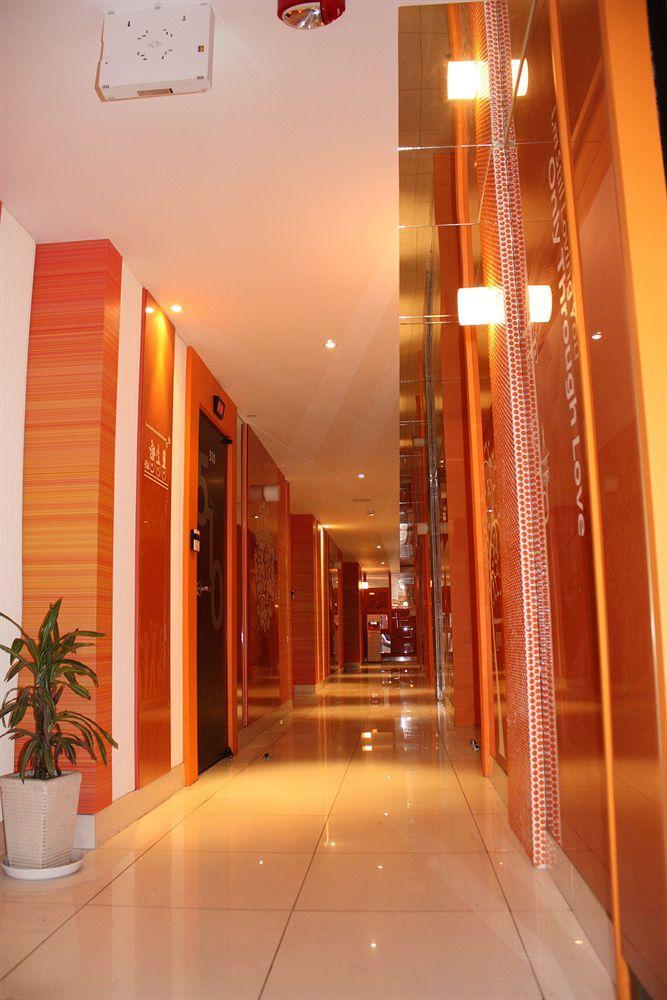 Khách sạn W 2*