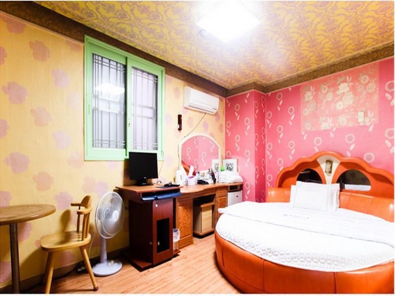 Dongrae Oncheon 2*