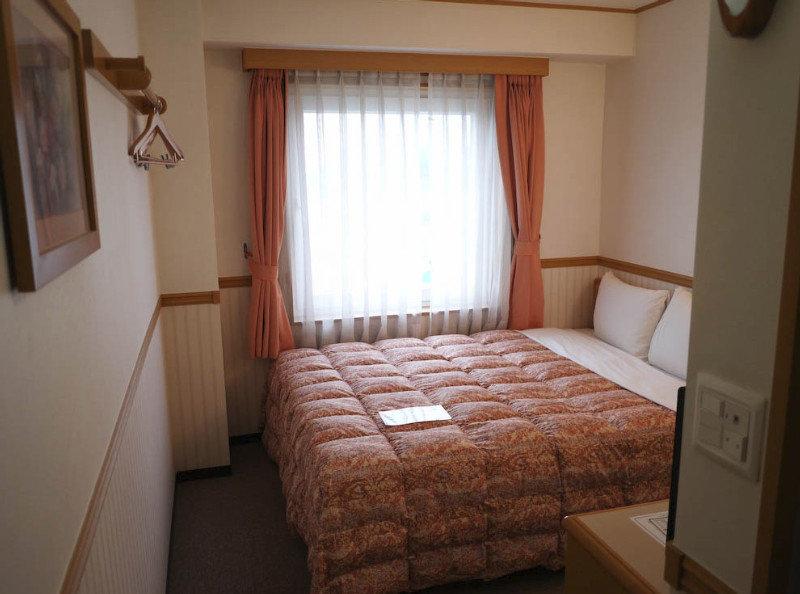 Hotel Toyoko Jungang Station 3*