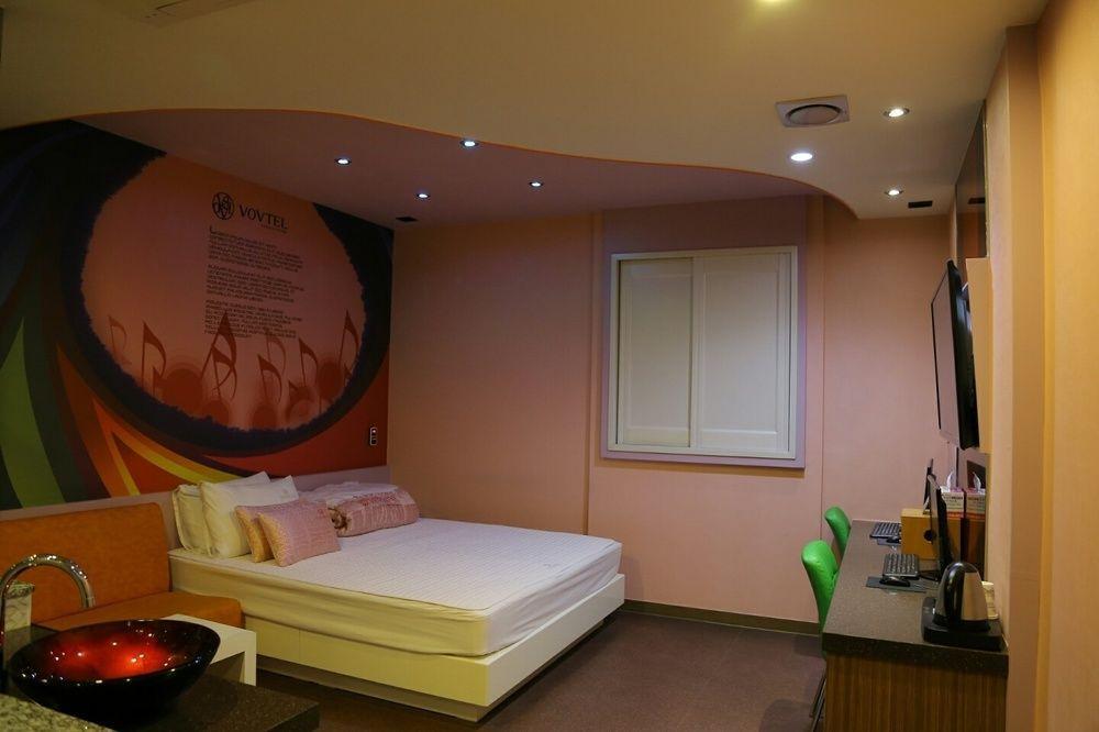 Vovtel Motel