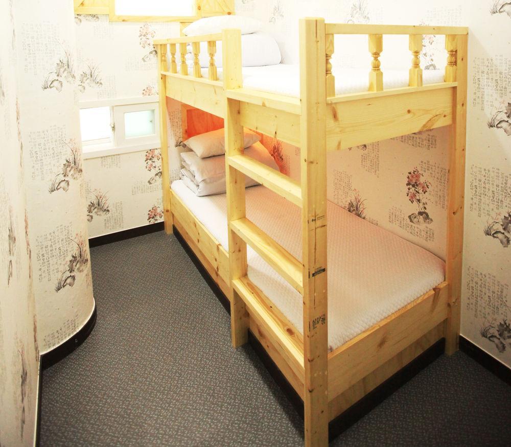 Hi Korea Hostel *