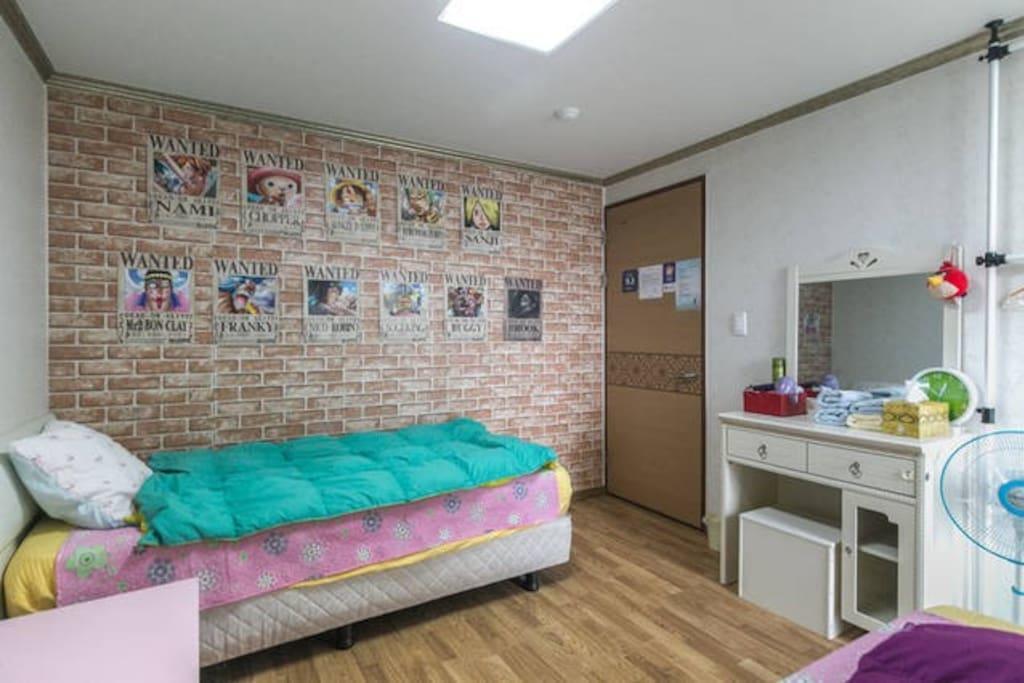 Hostel Aj House *