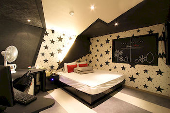 Foxy Hotel