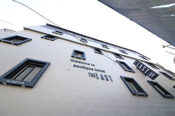 The Last Nampo Hotel