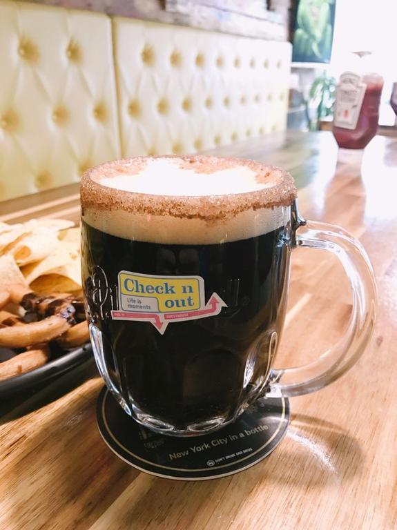 Hostel Check And Out & Pub