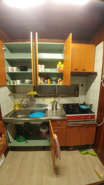 Exclusive Use Whole House For Apartment *