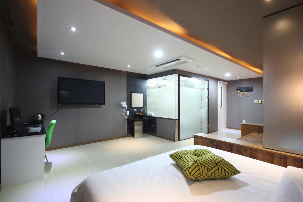 Well Hotel