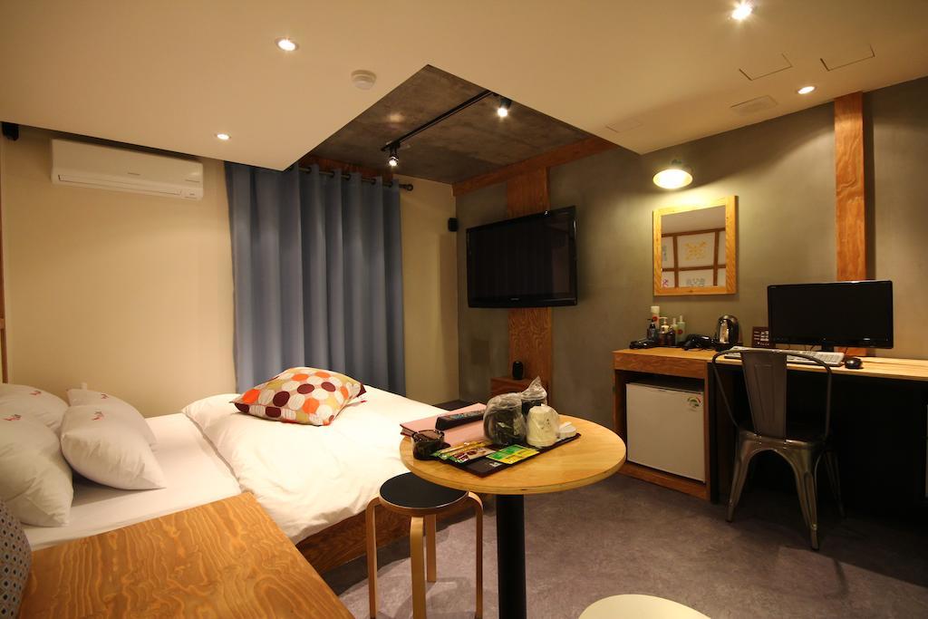 Motel Yaja Lotte Department Store Busan