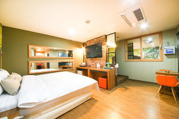 Gupo Boutique Hotel 2*