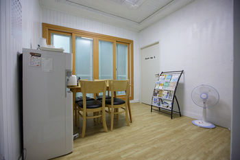 Hostel Vesta *
