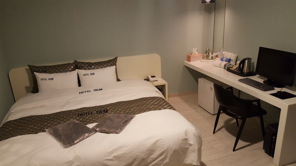 Gem Motel 2*
