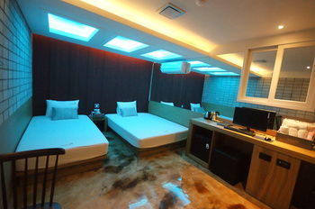 Lazzi Hotel Busan