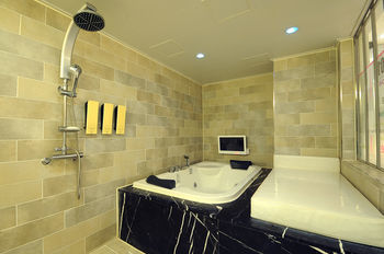 Hotel 2 Heaven Busan