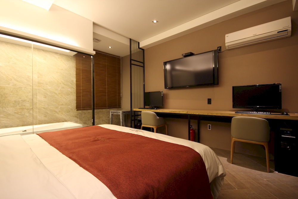 Hotel The Club Seomyeon Busan