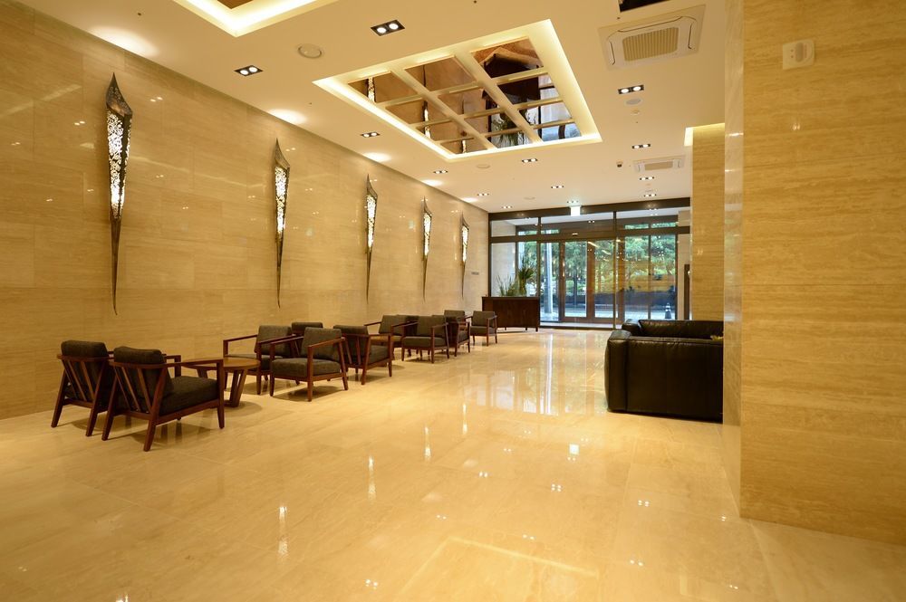 Hotel Business