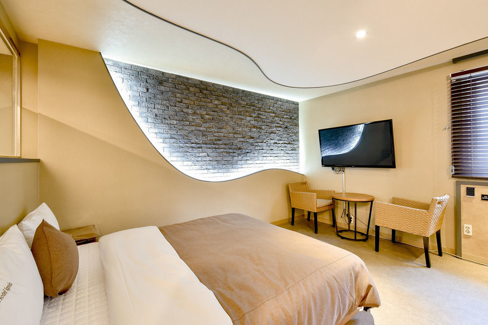 Ignis Oncheonjang Hotel 2*
