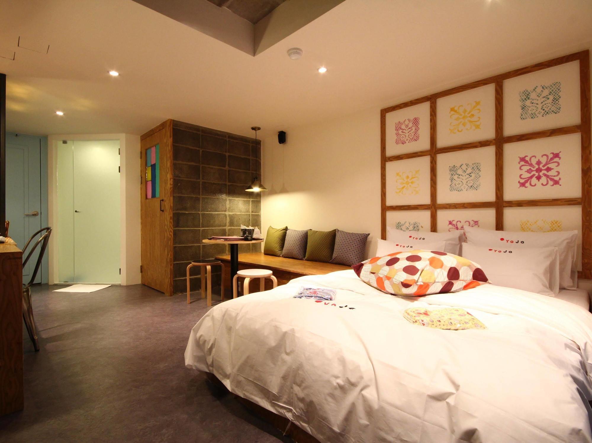 Yaja Lotte Department Store Motel 2*