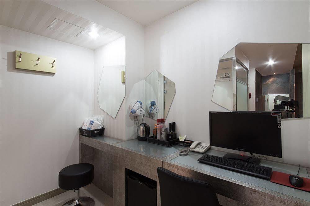 June Haeundae Motel