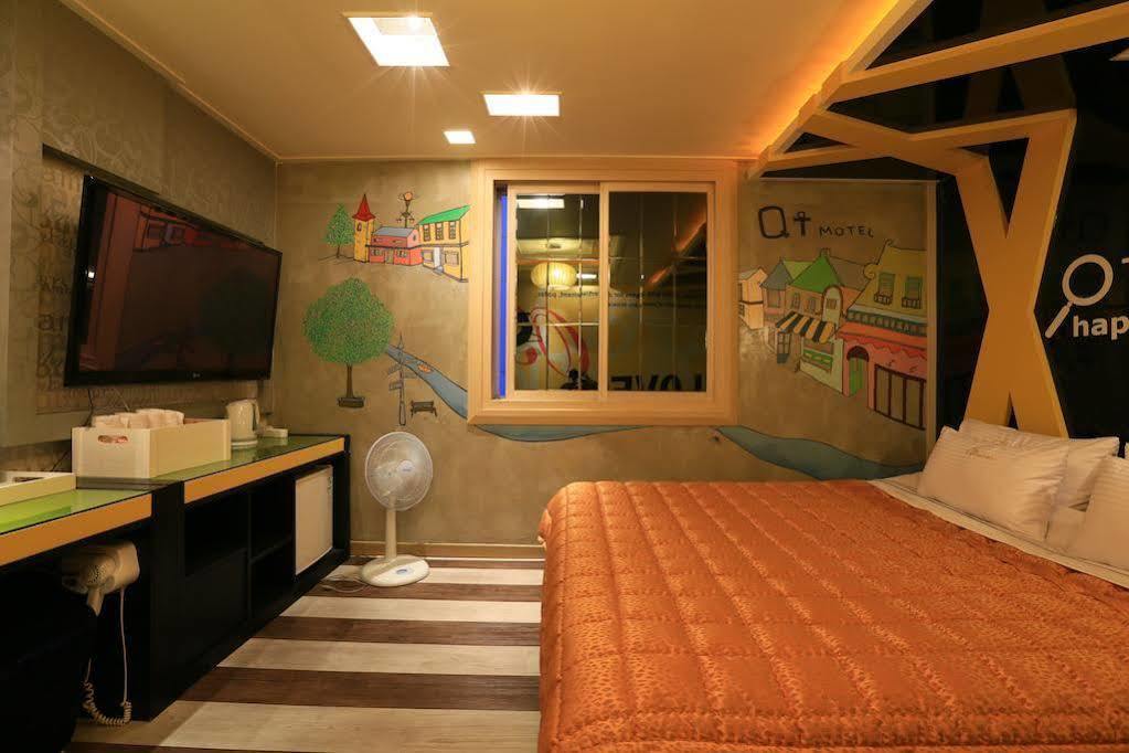 Bricks Haeundae Motel