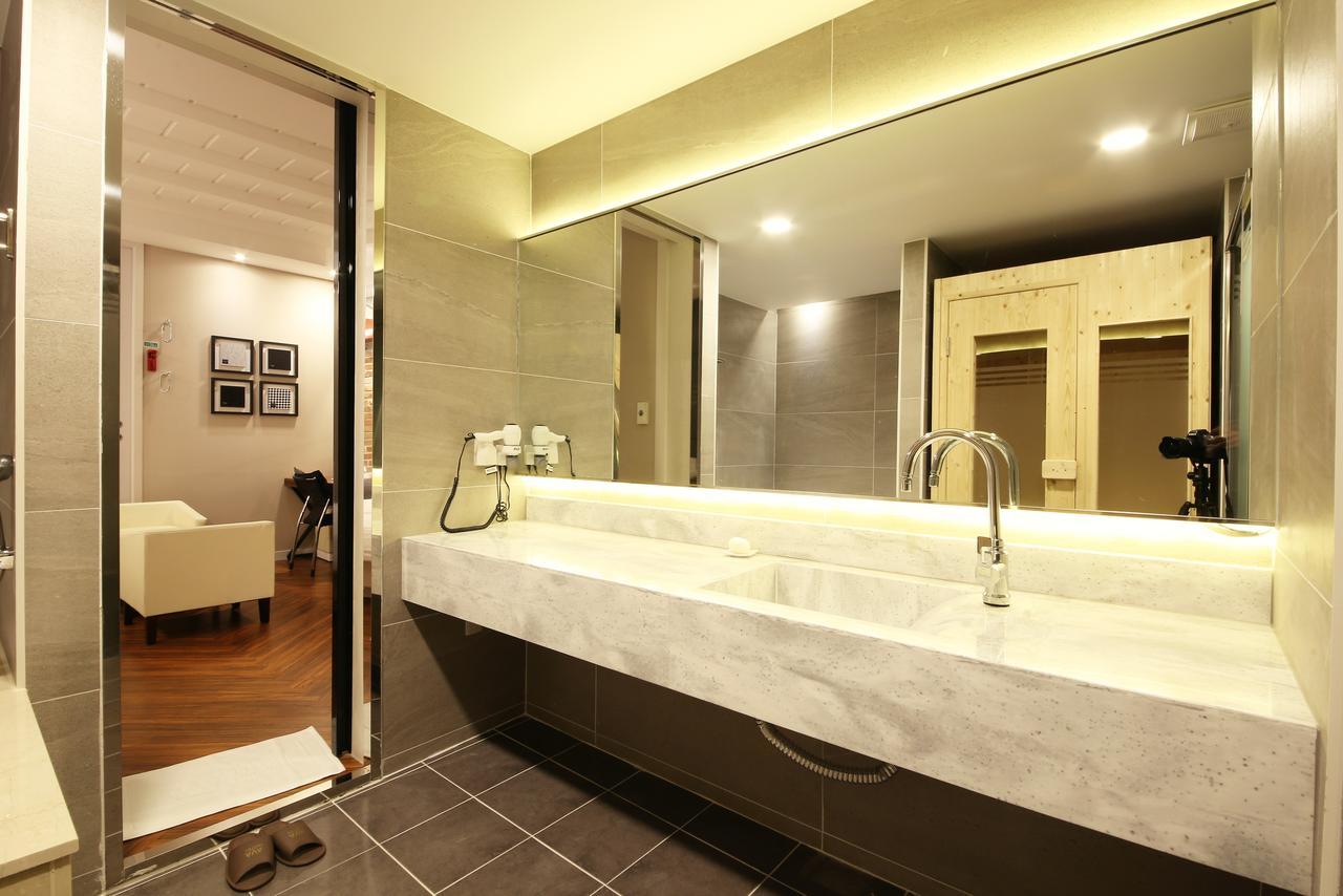 Hotel Premium Ava 2*